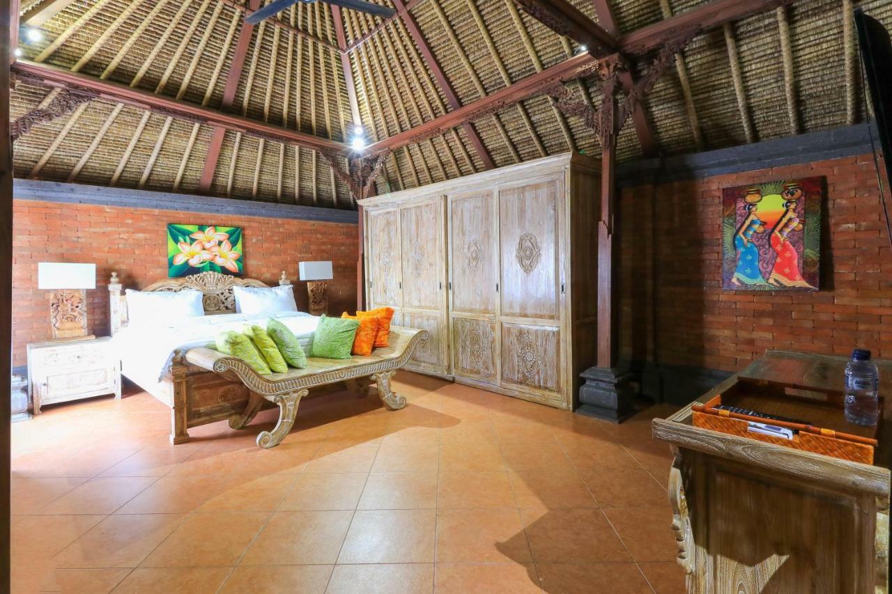 The Laras Villa Jimbaran Dış mekan fotoğraf
