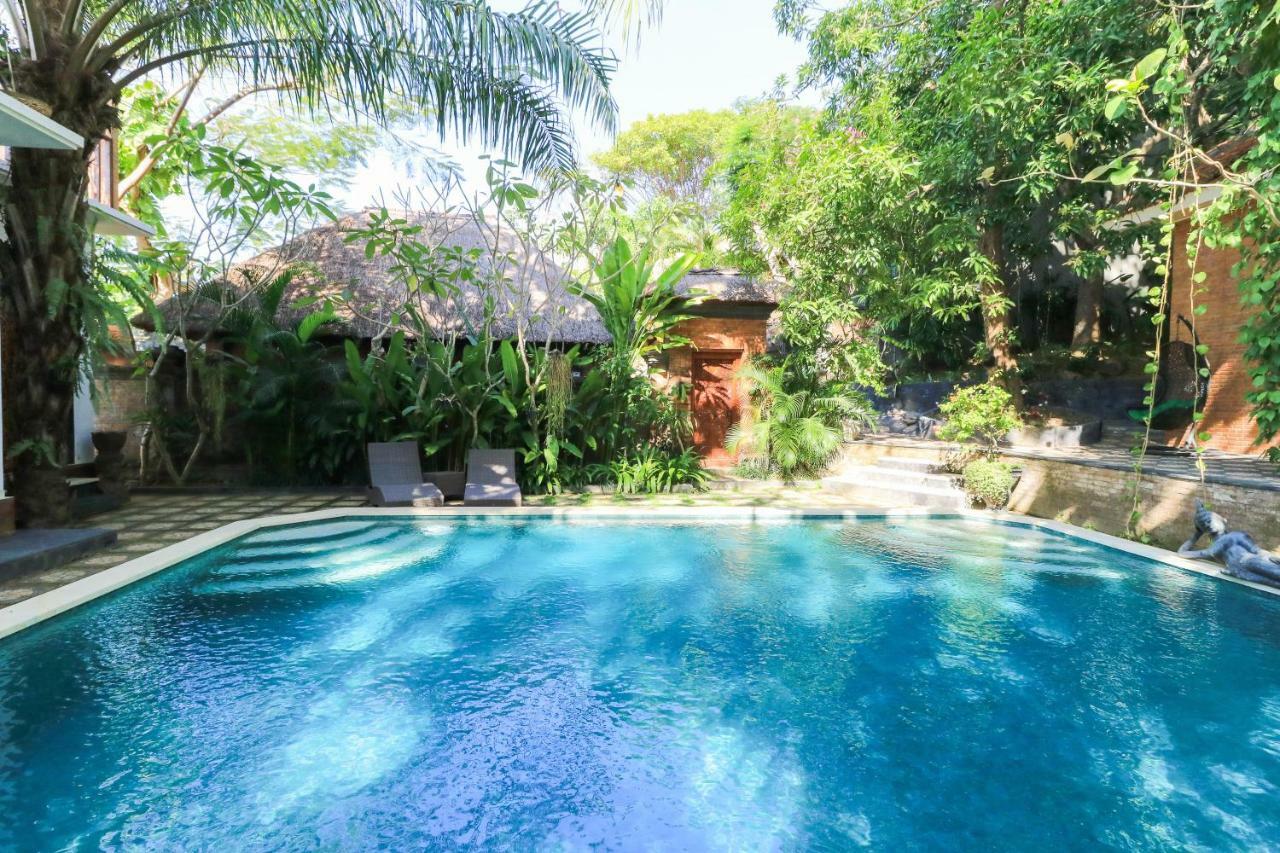 The Laras Villa Jimbaran Dış mekan fotoğraf