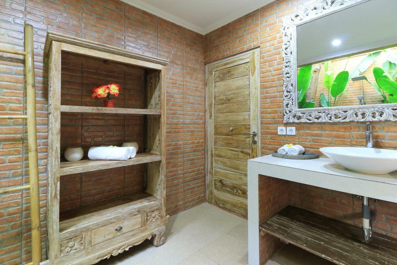 The Laras Villa Jimbaran Dış mekan fotoğraf