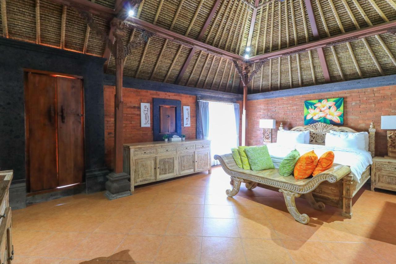 The Laras Villa Jimbaran Dış mekan fotoğraf